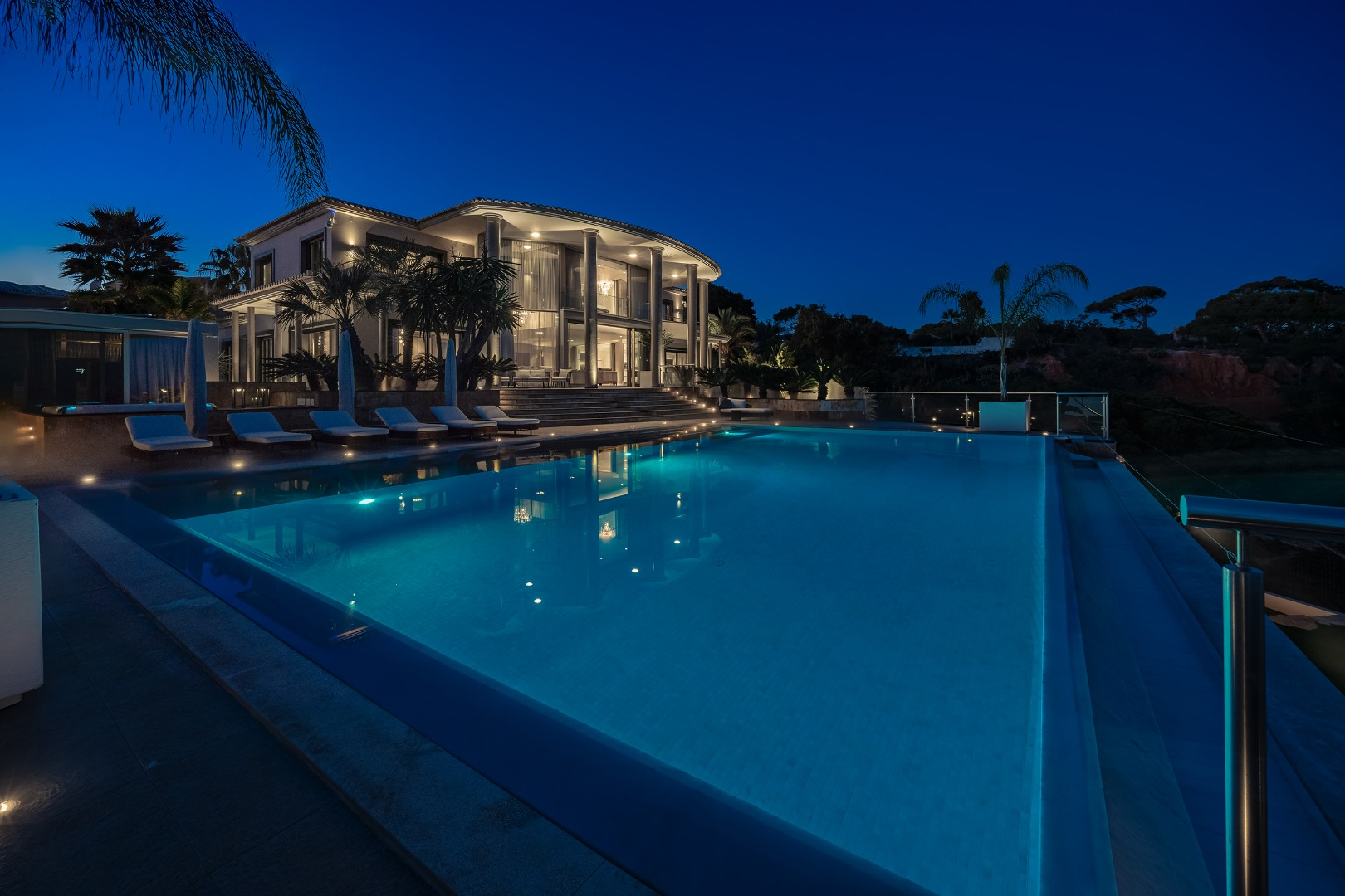 Villa Albuente Fastrooij Luxury Investments